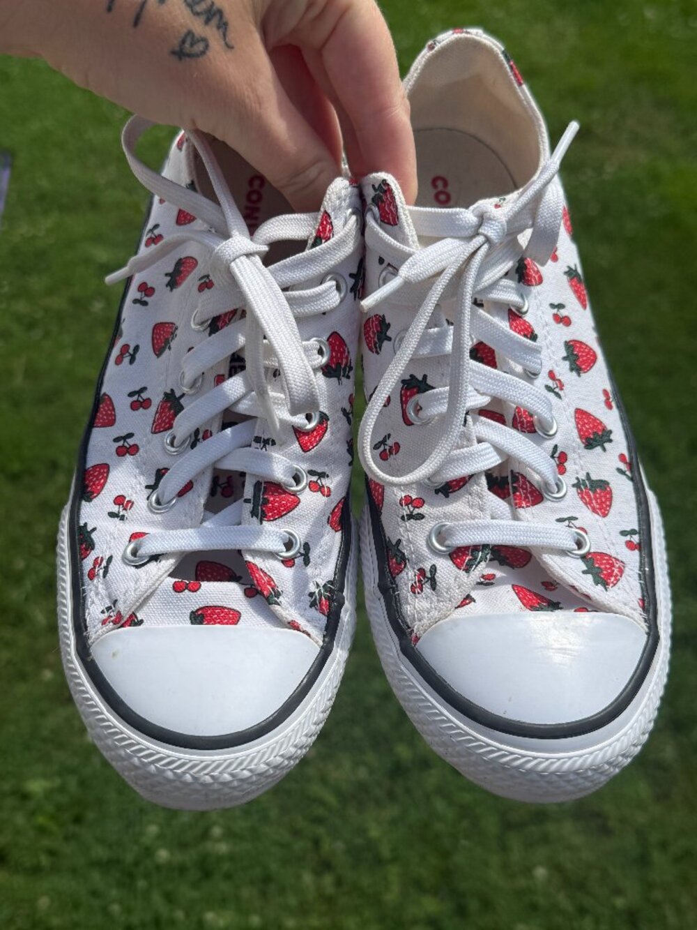 Converse Strawberry Cherry Print Sneakers Coquette Cottagecore Y2K 5Y/6.5w 3770